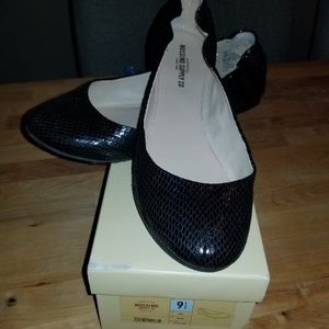 Never worn black flats